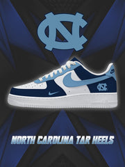 Individuell gestaltete Air-Style-Sneaker für das College in North Carolina