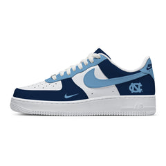Individuell gestaltete Air-Style-Sneaker für das College in North Carolina