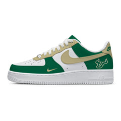 Individuell gestaltete Air-Style-Sneaker für Colleges in Südflorida