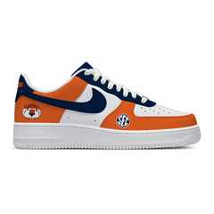 Individuell gestaltete Air-Style-Sneaker des Auburn College